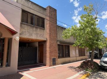 Casa · 366m² · Casa en Lobos