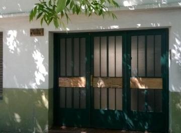 Casa de 4 ambientes, La Plata · Oportunidad! Casa 2 Dorm. Apta Banco