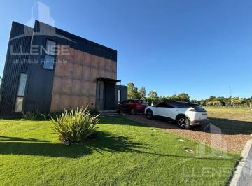Casa · 89m² · 4 Ambientes · Casa 4 Ambientes con Pileta en Venta - Barrio Cerrado La Vikkina - Berazategui