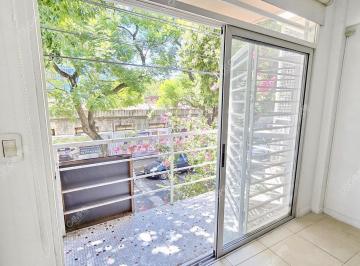 Dormitorio con salida a balcón · Estomba 3500 Saavedra - 2 Amb con Patio y Balcón Entorno de Pasajes - Sum Terraza Parrillas - 48 m²