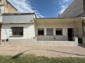 Casa · 114m² · 4 Ambientes · Casa en Lobos