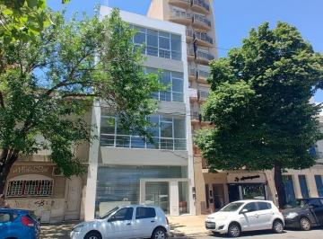 Oficina comercial · 993m² · Edificio en Alquiler en Block