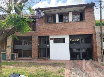 Casa · 180m² · 6 Ambientes · 1 Cochera · Duplex 3 Dorm. a La Venta Tolosa