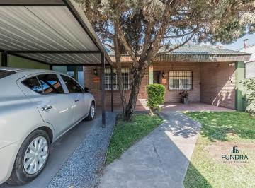 Casa · 128m² · 3 Ambientes · 1 Cochera · Casa en Venta 3 Ambientes en José Leon Suarez/gral. San Martin