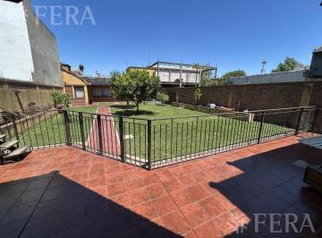 Casa · 279m² · 6 Ambientes · 1 Cochera · Venta Casa 6 Ambientes con Cochera y Quincho en San Jose