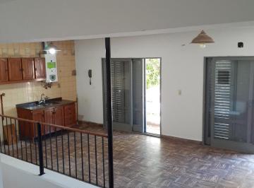 Casa · 64m² · 3 Ambientes · Alquiler - Casa de 2 Dorm. Planta Alta