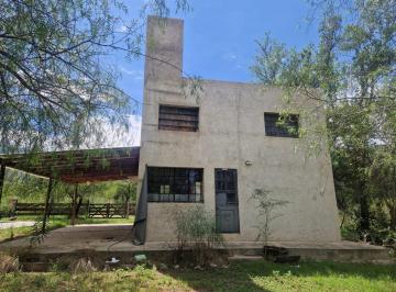 Casa · 80m² · 3 Ambientes · 1 Cochera · Casa en Venta en San Javier Cerca de La Plaza Traslasierra!