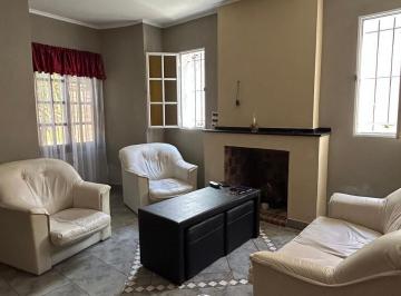 Casa · 200m² · 5 Ambientes · 2 Cocheras · Venta Casa 5 Ambientes en Capilla del Señor