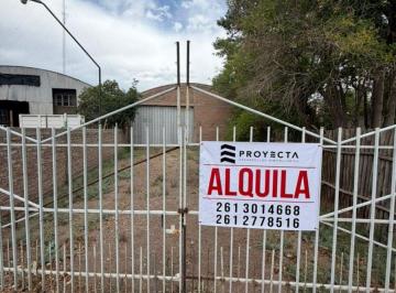 Bodega-Galpón de 1 ambiente, Guaymallén · Galpón de Material con Techo Parabolico en Alquiler