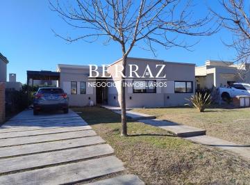 Casa · 136m² · 5 Ambientes · 3 Cocheras · Casa Venta 3 Dorm. Barrio San Alfonso Lote de 483 m² Pilar del Este