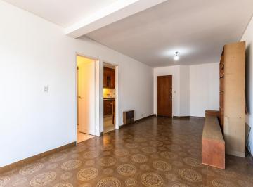 Departamento · 73m² · 5 Ambientes · En Venta - Departamento 3 Dorm. y Cocina Separada - Barrio Lourdes