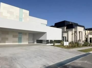 Casa de 5 ambientes, Quilmes · Casa 5 Ambientes en Venta, Nuevo Quilmes Country