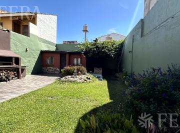 Casa · 85m² · 3 Ambientes · 1 Cochera · Venta Casa 3 Ambientes con Cochera en Wilde