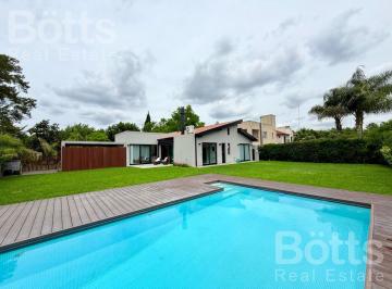 Casa · 150m² · 5 Ambientes · 5 Cocheras · Casa Moderna en Venta - Country Banco Provincia