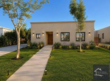 Editada con IA · Casa en San Ramon, Pilar del Este