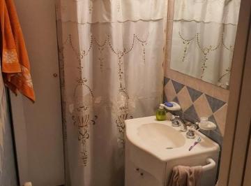 Departamento · 90m² · 3 Ambientes · 2 Cocheras · Departamento en Venta - 2 Dorm. 2 Baños - Cochera - 90 m² - Adrogué, Almirante Brown