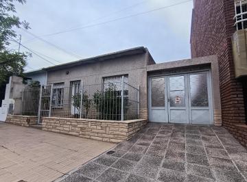 Casa · 100m² · 5 Ambientes · 2 Cocheras · En Venta Casa 3 Dorm Mas Departarto Zona Centro - Neuquén