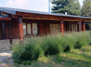 Casa de 4 ambientes, Epuyén · Excelente Cabaña en Venta a m de La Ruta 40.