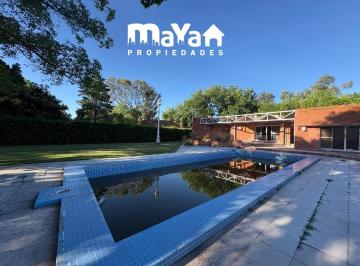 Quinta vacacional · 460m² · 9 Ambientes · Quinta en Venta Pilar