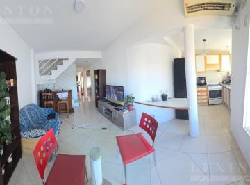 Departamento · 65m² · 3 Ambientes · 3 Ambientes con Terraza, Parrilla Propia y Cochera Fija Cubierta - Departamento en Venta
