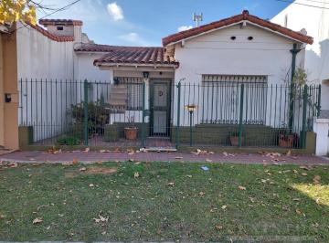 Casa · 130m² · 3 Ambientes · Oportunidad - Venta Casa 3 Amb Don Bosco Terraza Cochera a 4 C. de Estación.