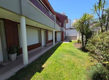 tres-de-febrero-villa-bosch-venta-casa-4-ambientes · Venta de Triplex de Categoria en Villa Bosch!