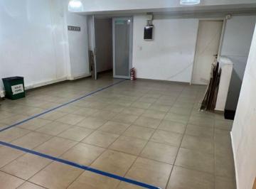 Bodega-Galpón de 7 ambientes, Villa Crespo · Amplio Galpón + Oficinas + Local a La Calle.