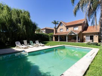 Casa · 695m² · 4 Ambientes · 3 Cocheras · Casa en Ingeniero Maschwitz