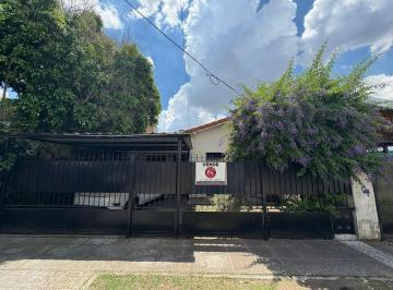 Casa · 207m² · 4 Ambientes · 1 Cochera · Casa en Burzaco Apta Credito