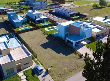 Terreno · 570m² · Lote Interno en B° Cerrado "Cinco Soles" - Cinco Saltos - Rn