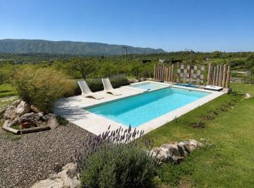 Casa · 270m² · 6 Ambientes · 2 Cocheras · Venta de Casa 6 Amb - Tierras del Sauce - Villa General Belgrano