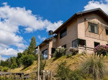 Casa · 140m² · 10 Ambientes · 2 Cocheras · Casa en Venta en Lago Meliquina, San Martin de Los Andes