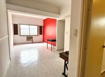 Departamento · 67m² · 3 Ambientes · Venta Departamento de 3 Ambientes con Dependencia o Escritorio y Patio