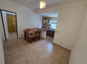 Departamento · 48m² · 3 Ambientes · Impecable Dpto 3 Amb Al Frente en Planta Baja. Apto Credito. Excelente Ubicacion: Portela 611, Lomas