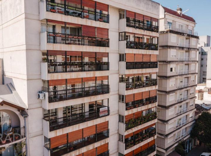 Departamento · 189m² · 8 Ambientes · 1 Cochera