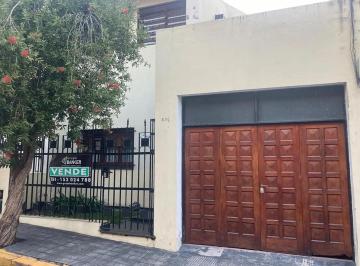Casa de 8 ambientes, Córdoba · Vendo Casa 2 Plantas C / Cochera a m Duarte Quiros 650
