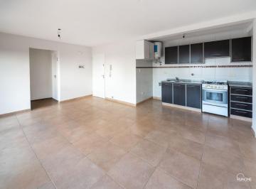 Departamento de 2 ambientes, Tres de Febrero · Departamento Dos Ambientes y Cochera - en Venta - Santos Lugares