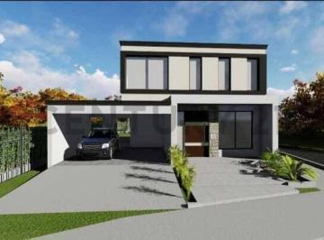 Casa · 258m² · 6 Ambientes · 2 Cocheras · Venta de Casa en Maipu