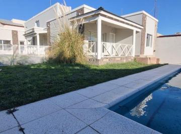 Casa · 442m² · 7 Ambientes · Casa en Puerto Madryn