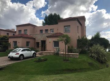 Casa · 481m² · 5 Ambientes · Casa en Alquiler en Talar del Lago 1, General Pacheco, Tigre