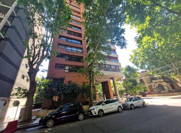 Departamento · 238m² · 4 Ambientes · 3 Cocheras