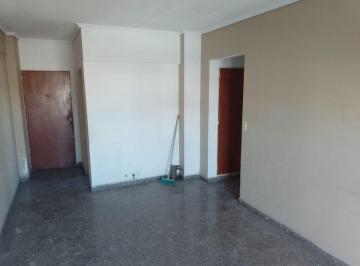 Departamento de 3 ambientes, Avellaneda · Amplio 3 Ambientes con Balcón Al Frente | 70 m² | Wilde Centro