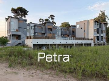 Departamento · 62m² · 3 Ambientes · 1 Cochera · Departamento en Venta en Pinamar. 3 Ambientes Cochera y Gas Natural