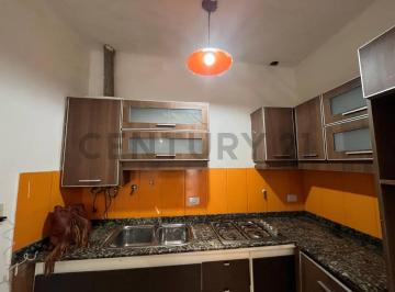 PH · 78m² · 4 Ambientes · Excelente PH en Venta 4 Ambientes, Ubicado en Villa Real Tipo Casa, 2 Plantas. (Contra Frente)