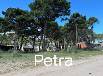 Terreno · 717m² · Terreno Venta en Pinamar. Barrio Pioneros