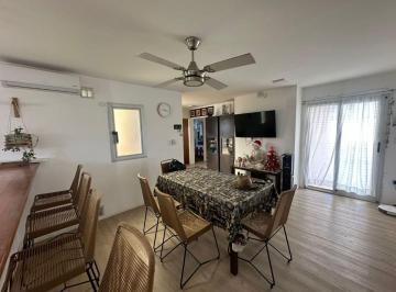 Casa de 4 ambientes, La Plata · 204bis E/ 49 y 50 Casa en Venta de 3 Dorm., Patio y Pileta, La Plata, Olmos.