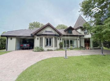 Casa · 221m² · 4 Ambientes · 1 Cochera · Nuevo Ingreso! St Thomas Sur - Excelente Estado