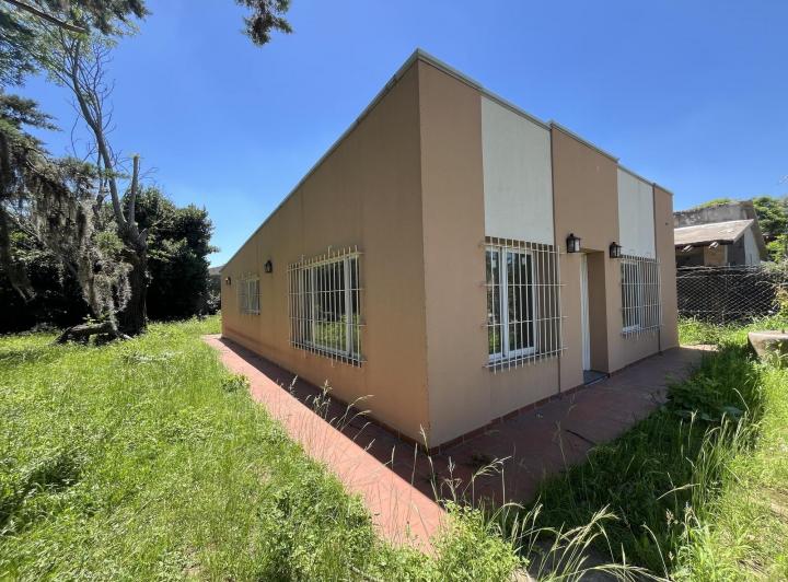 Casa · 90m² · 4 Ambientes · 1 Cochera