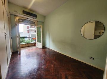 Departamento de 2 ambientes, Flores · Dos Ambientes Al Frente Venta Muy Luminoso en Excelente Estado