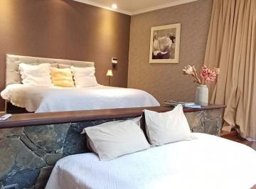 Casa · 60m² · 2 Ambientes · 2 Cocheras · Casa de Lujo Para Tus Vacaciones Sintiendo La Paz y en Contacto con La Naturaleza Hasta 4 Personas